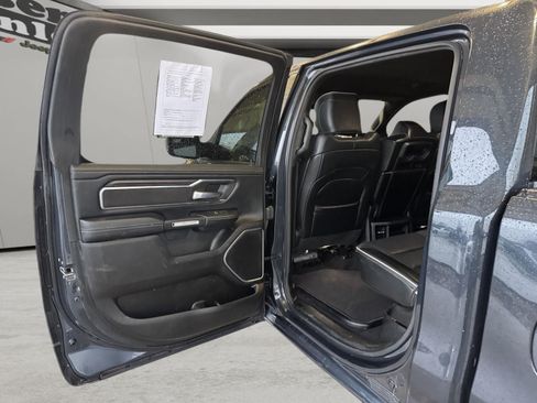 Used 2025 RAM 1500 Laramie AWD/4WD image 33