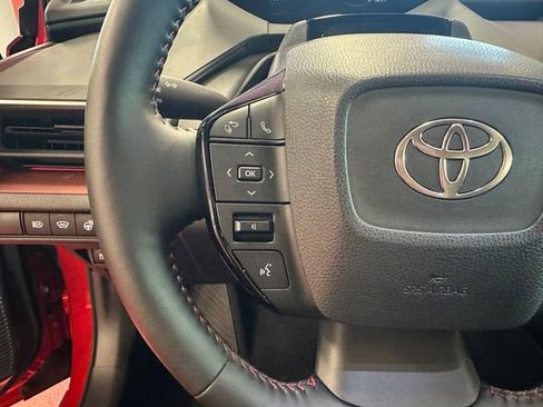 Used 2025 Toyota Prius Plug-In Hybrid FWD image 20