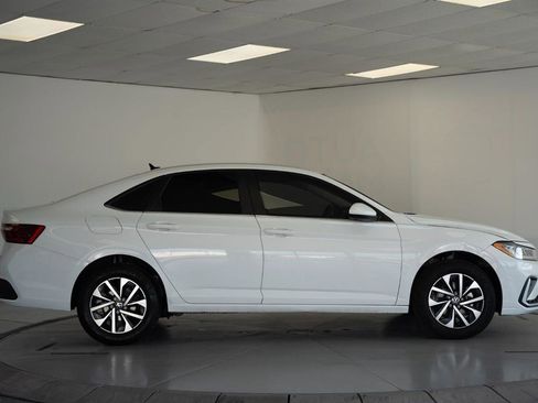 Used 2025 Volkswagen Jetta S FWD image 8