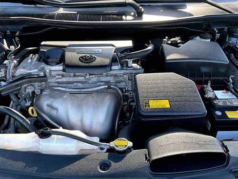 Used 2014 Toyota Camry SE FWD image 10