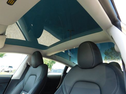 Used 2023 Tesla Model 3 Standard Range RWD image 18
