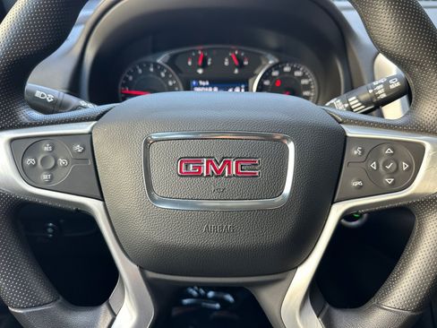 Used 2024 GMC Terrain SLE FWD image 22