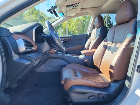 Used 2022 Subaru Outback Touring image 10