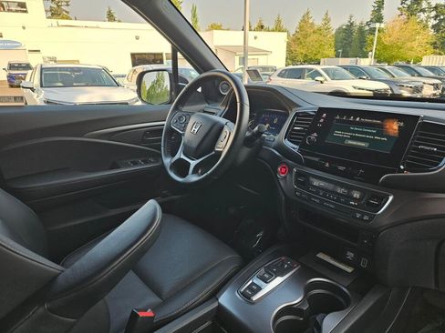 Certified 2023 Honda Passport EX-L image 10