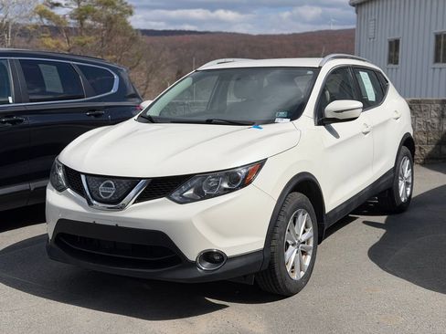 Used 2018 Nissan Rogue Sport SV w/ SV All-Weather Package image 1