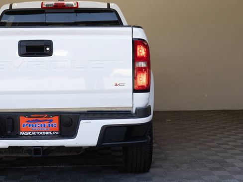 Used 2022 Chevrolet Colorado LT w/ LT Convenience Package AWD/4WD image 13