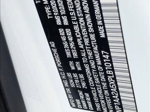 Used 2023 Porsche Macan image 26