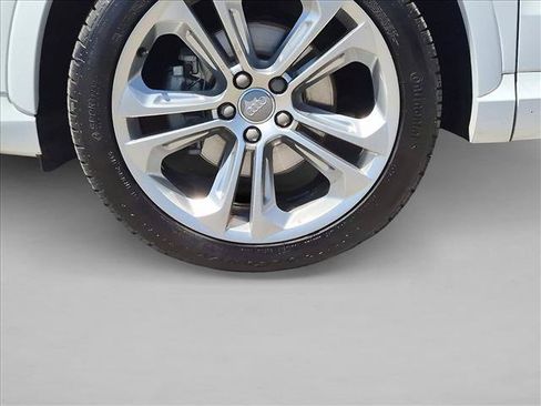 Used 2018 Audi Q3 2.0T Premium w/ Convenience Package FWD image 25