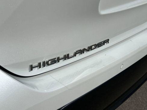 Used 2023 Toyota Highlander Limited image 33