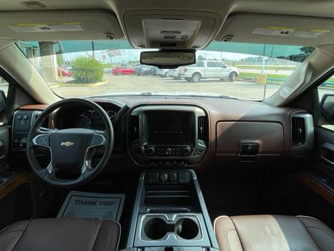 Used 2015 Chevrolet Silverado 1500 High Country w/ High Country Premium Package RWD image 26