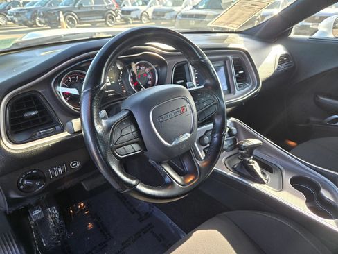 Used 2022 Dodge Challenger GT AWD/4WD image 13