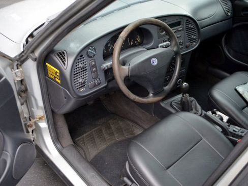 Used 1997 Saab 900 S FWD image 24