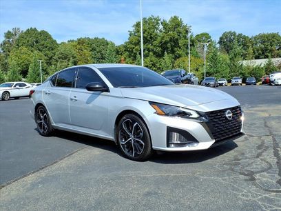 New 2025 Nissan Altima 2.5 SR w/ SR Premium Package