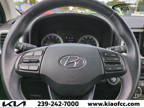 Used 2022 Hyundai Venue Limited image 26
