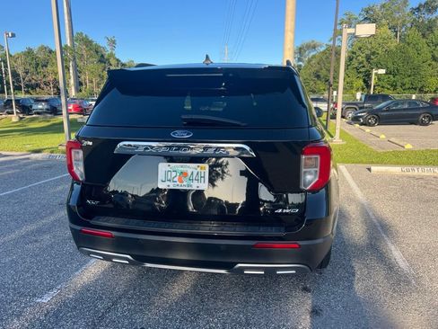 Used 2022 Ford Explorer XLT w/ Equipment Group 202A AWD/4WD image 34