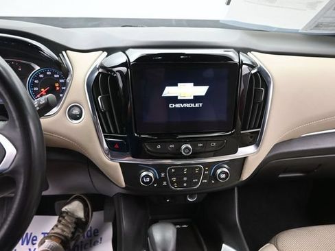 Used 2022 Chevrolet Traverse LT AWD/4WD image 22