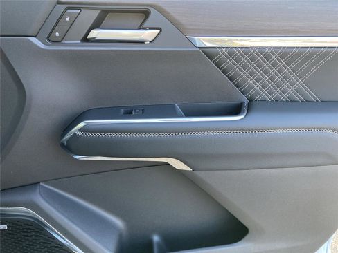 New 2026 GMC Acadia Denali w/ Super Cruise Package image 21