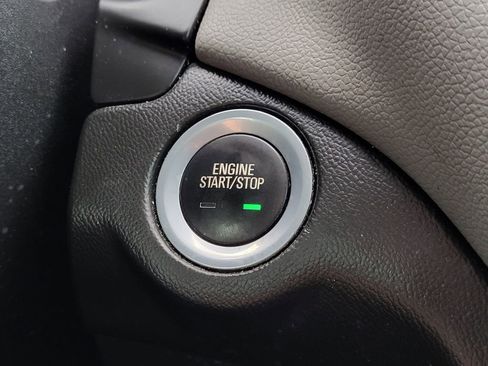 Used 2018 Chevrolet Equinox LS image 12