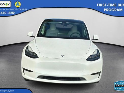 Used 2022 Tesla Model Y Long Range AWD/4WD image 3