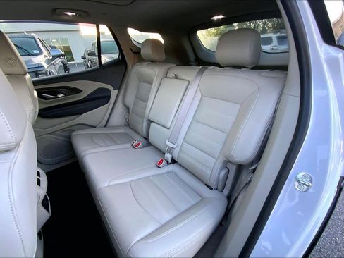 Used 2022 GMC Terrain Denali w/ Denali Premium Package image 19