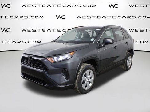 Used 2020 Toyota RAV4 LE image 1
