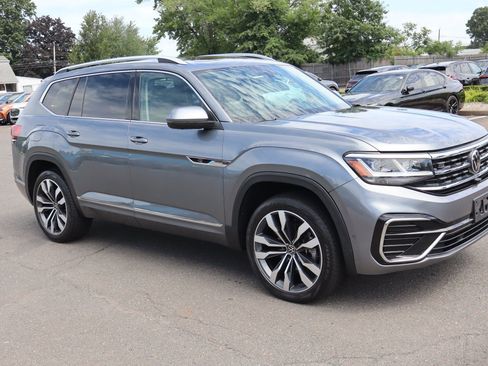 Used 2023 Volkswagen Atlas SEL Premium AWD/4WD image 3