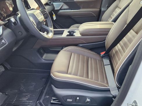 New 2026 GMC Acadia Denali Ultimate w/ LPO, Illumination Package image 8