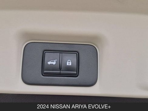 Used 2024 Nissan Ariya FWD image 26