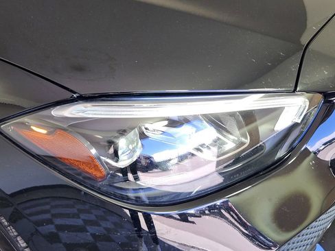 Used 2025 Mercedes-Benz C 300 4MATIC Sedan image 10