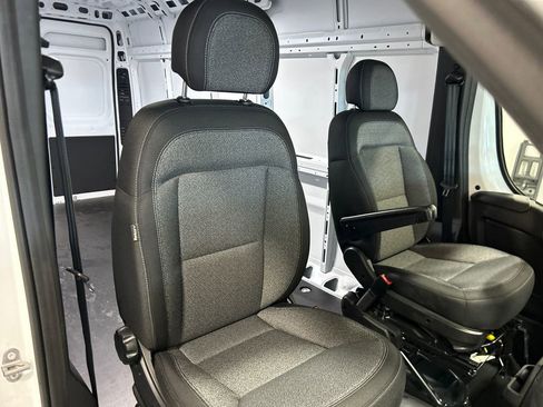 New 2026 RAM ProMaster 2500 w/ Convenience Group FWD image 27