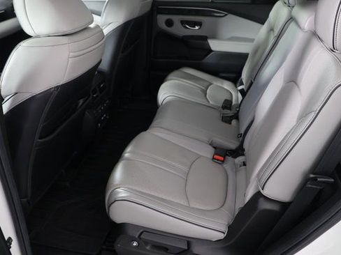 Used 2023 Honda Pilot Elite image 21