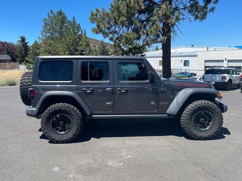 Used 2019 Jeep Wrangler Unlimited Rubicon AWD/4WD image 6