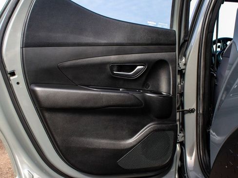 Used 2023 Hyundai Santa Cruz SEL Premium image 11