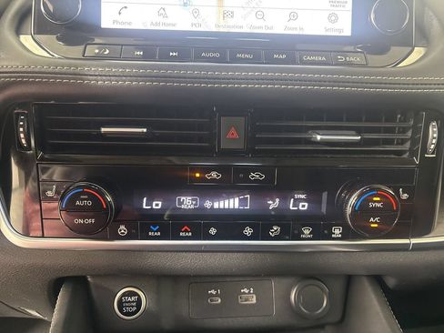Used 2021 Nissan Rogue Platinum AWD/4WD image 23