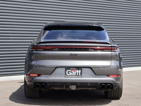 Certified 2025 Porsche Cayenne Turbo AWD/4WD image 11