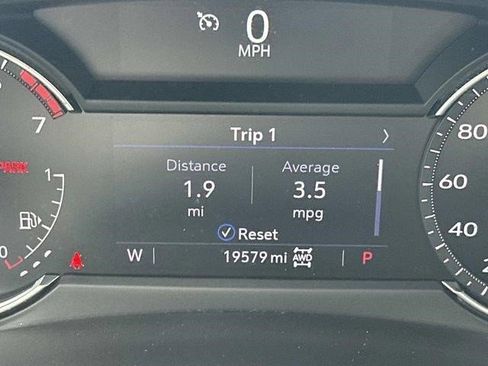 Certified 2023 Cadillac XT4 Premium Luxury AWD/4WD image 18