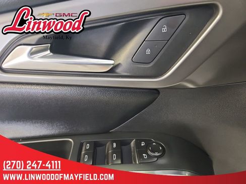 Used 2026 Chevrolet Traverse LT FWD image 16