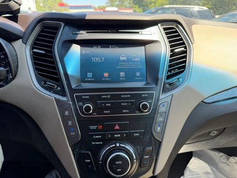Used 2018 Hyundai Santa Fe SE AWD/4WD image 24