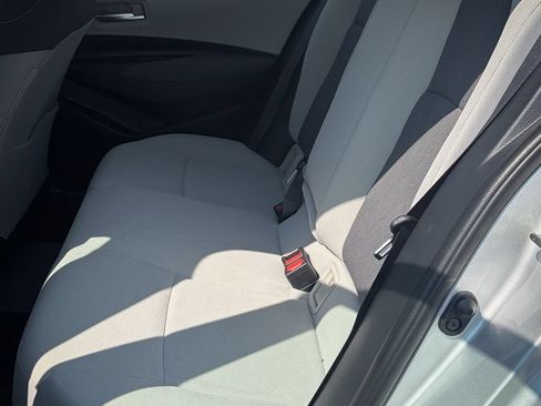 Used 2020 Toyota Corolla LE FWD image 18