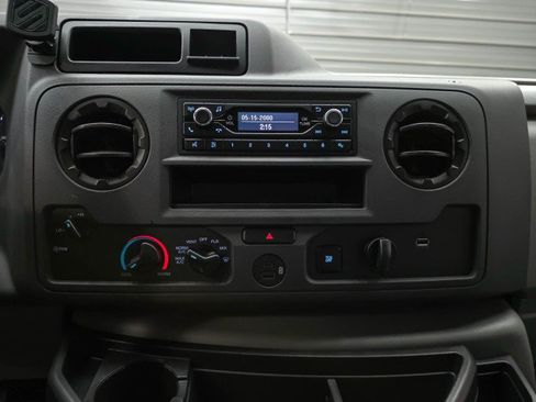 Used 2021 Ford E-450 and Econoline 450 Super Duty w/ Power Windows & Locks Group RWD image 23