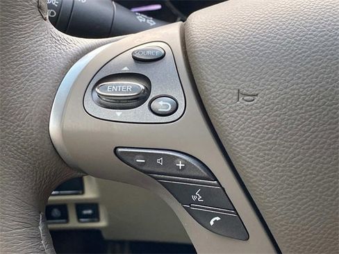 Used 2015 INFINITI Q70 3.7 image 19