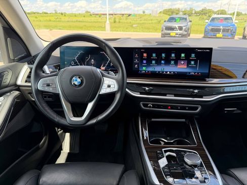 Used 2026 BMW X7 xDrive40i AWD/4WD image 29