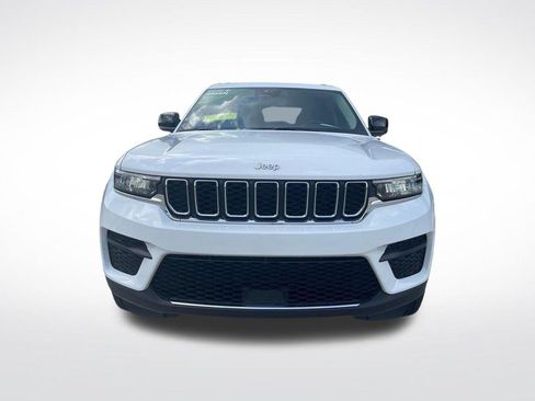 Used 2024 Jeep Grand Cherokee Laredo X RWD image 27