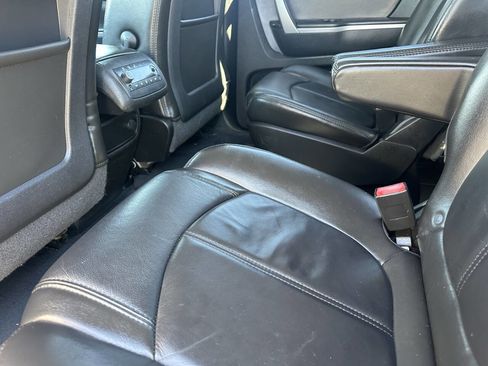 Used 2010 GMC Acadia SLT image 4