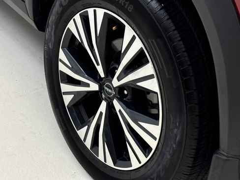 Used 2023 Nissan Rogue SV w/ SV Premium B Package FWD image 10
