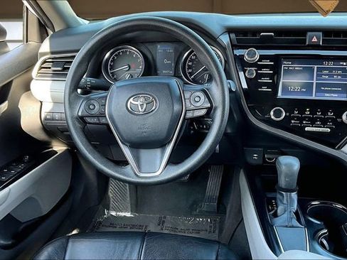 Used 2019 Toyota Camry LE image 5