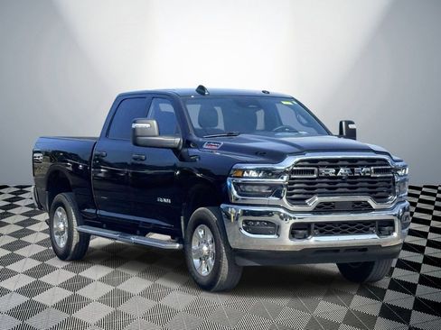 Used 2025 RAM 2500 Big Horn AWD/4WD image 4
