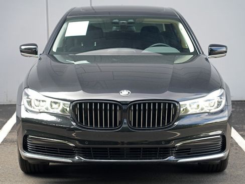 Used 2019 BMW 740i RWD image 49