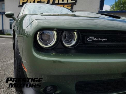 Used 2022 Dodge Challenger R/T Scat Pack RWD image 10