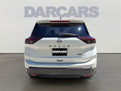 Used 2024 Nissan Rogue S AWD/4WD image 5